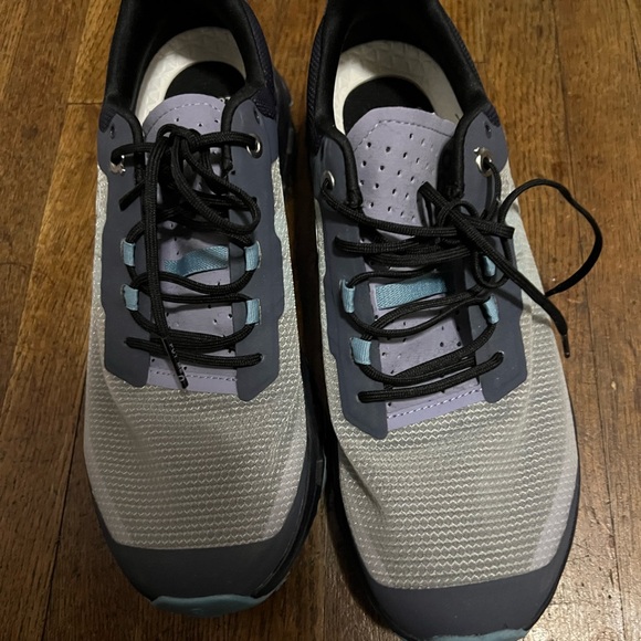 On-running Cloudvista Women’s Running Shoes/ Size 8.5 - Picture 2 of 6